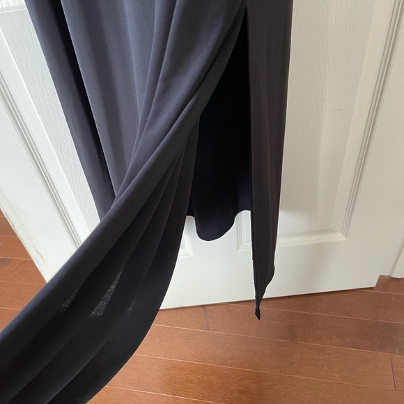 Black sleeveless long dress size 18 or xxl. - Picture 4 of 4